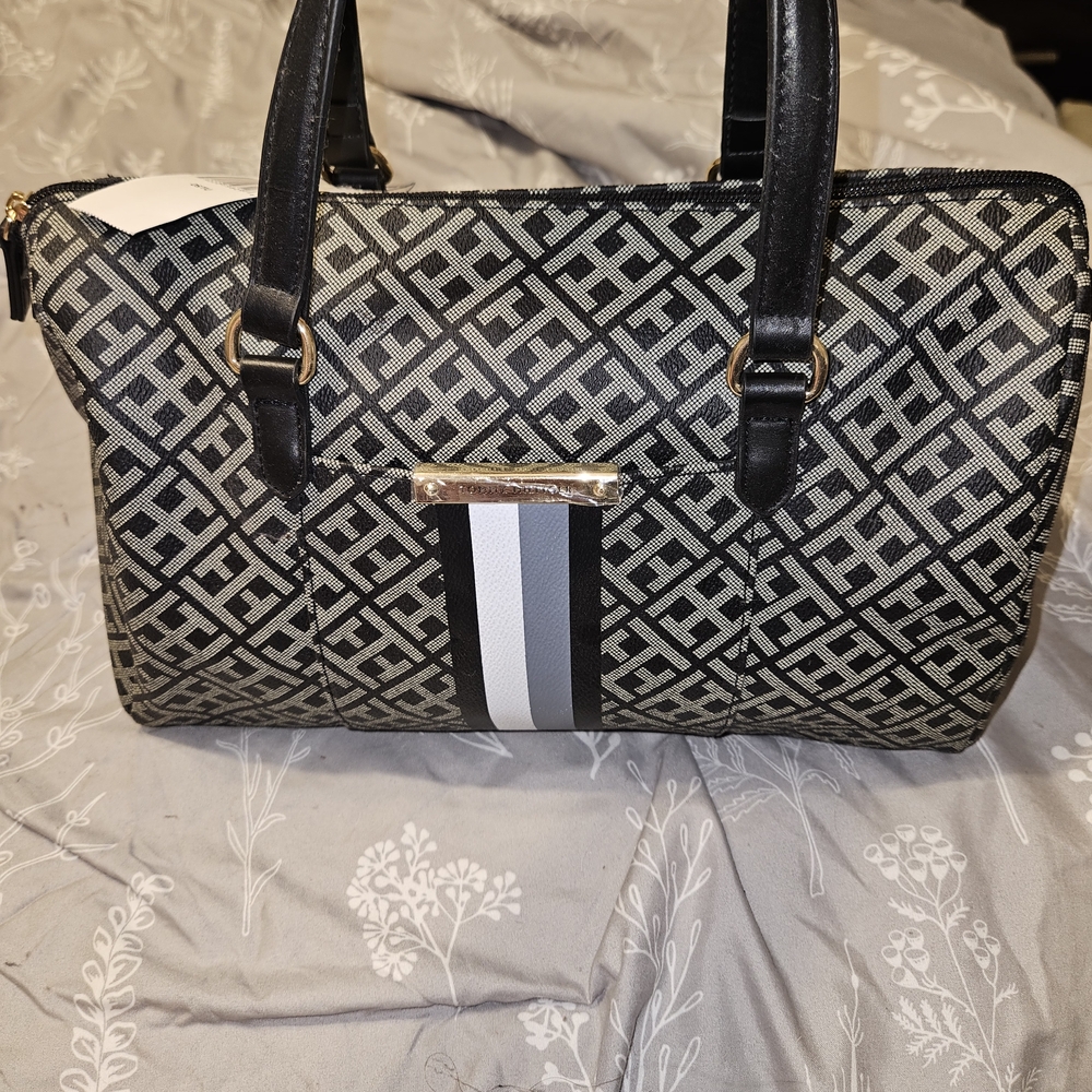 NWT Tommy Hilfiger Bag
